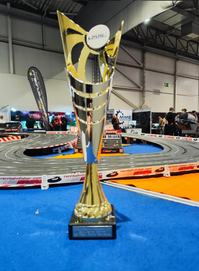 Erster großer Pokal für Simracerz.de!